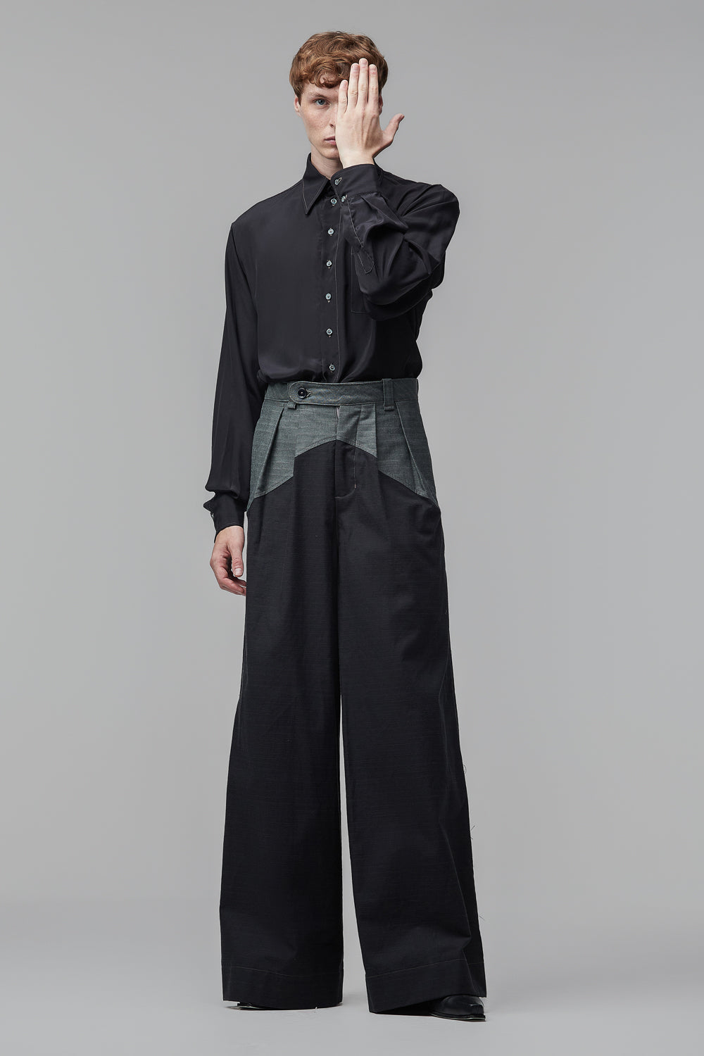 Pantalona com Pala Sinuosa em Algodão - Preto e Petróleo