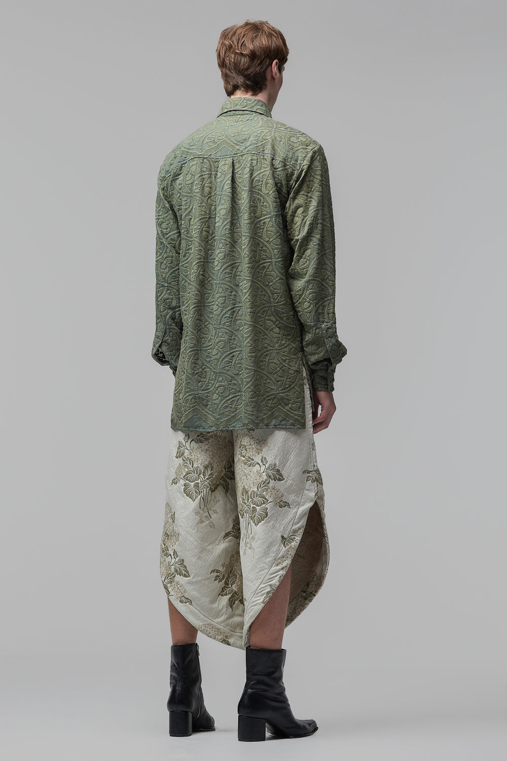 Camisa de Mangas Longas em Algodão Verde-Eucalipto Bordado ao Estilo Art-Nouveau