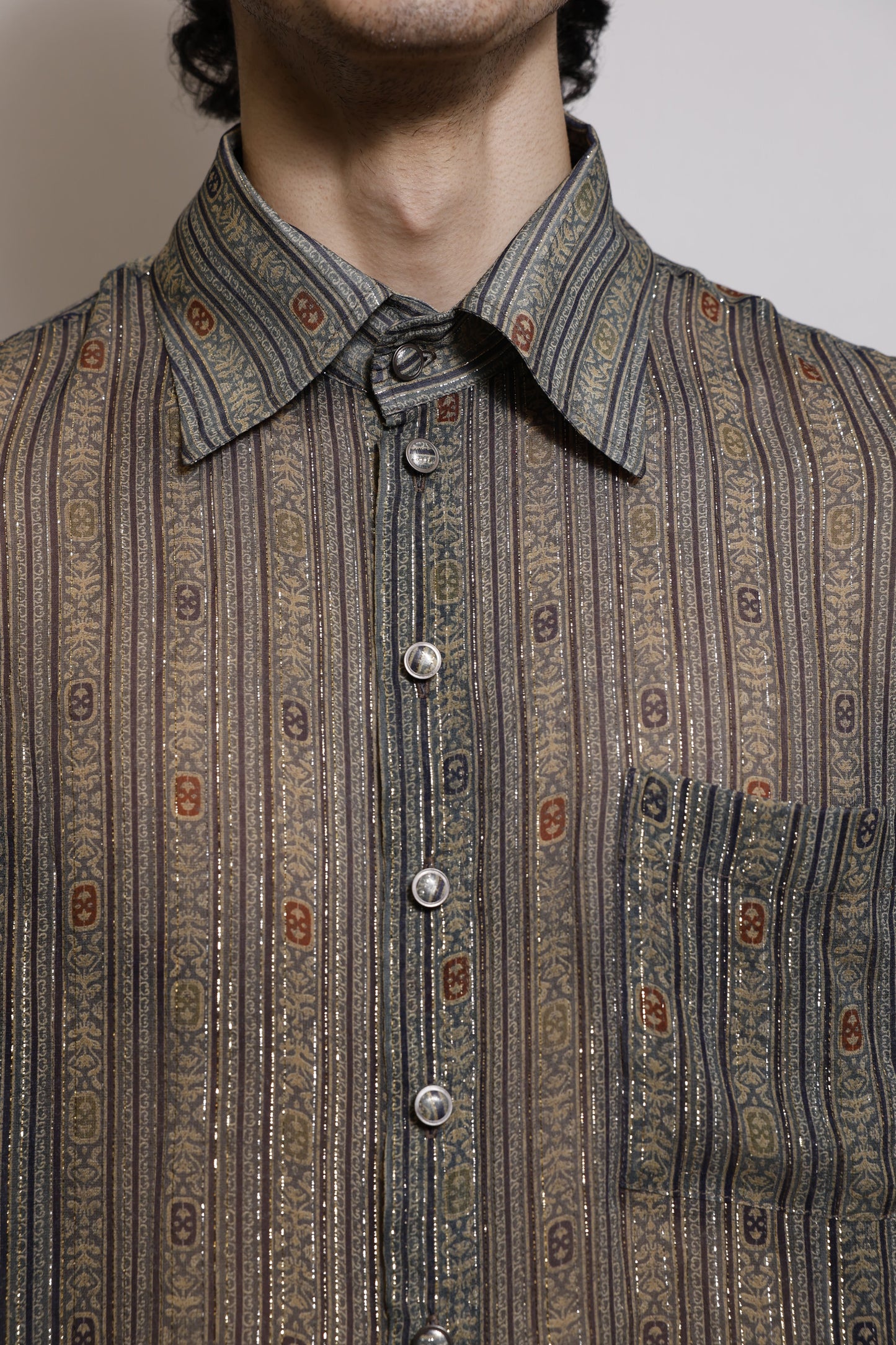 Camisa em Chiffon de Seda Estampado com Fios de Lurex - Verde Malva