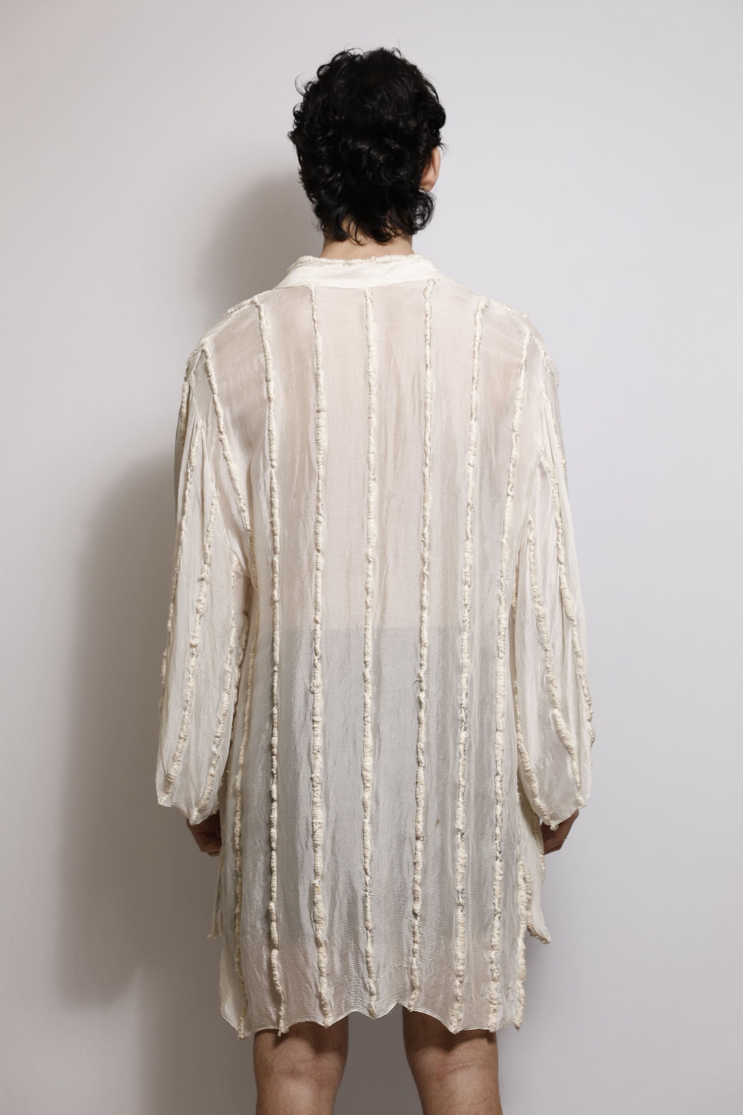 Robe em Chiffon Artesanal com Inserção de Casulos Naturais - Off White