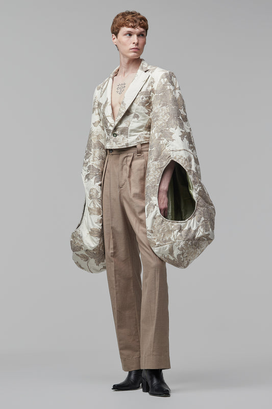 Spencer com Mangas Saco em Jacquard Pesado Floral em Tons de Off-White e Cinzas Claros