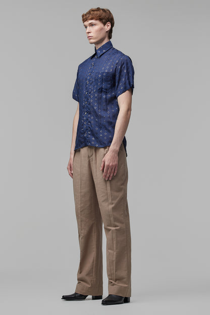 Camisa de Mangas Curtas em Musseline de Seda Azul-Marinho com Detalhes Geométricos em Metal Preto