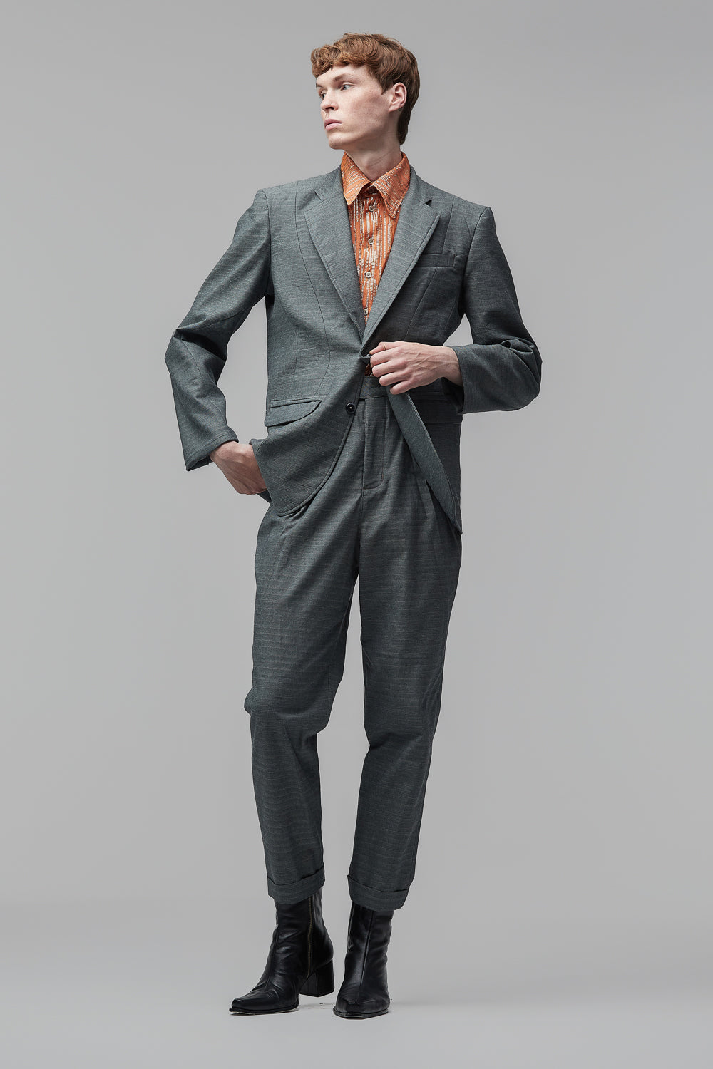 Blazer com Recortes Sinuosos - Verde Opaco