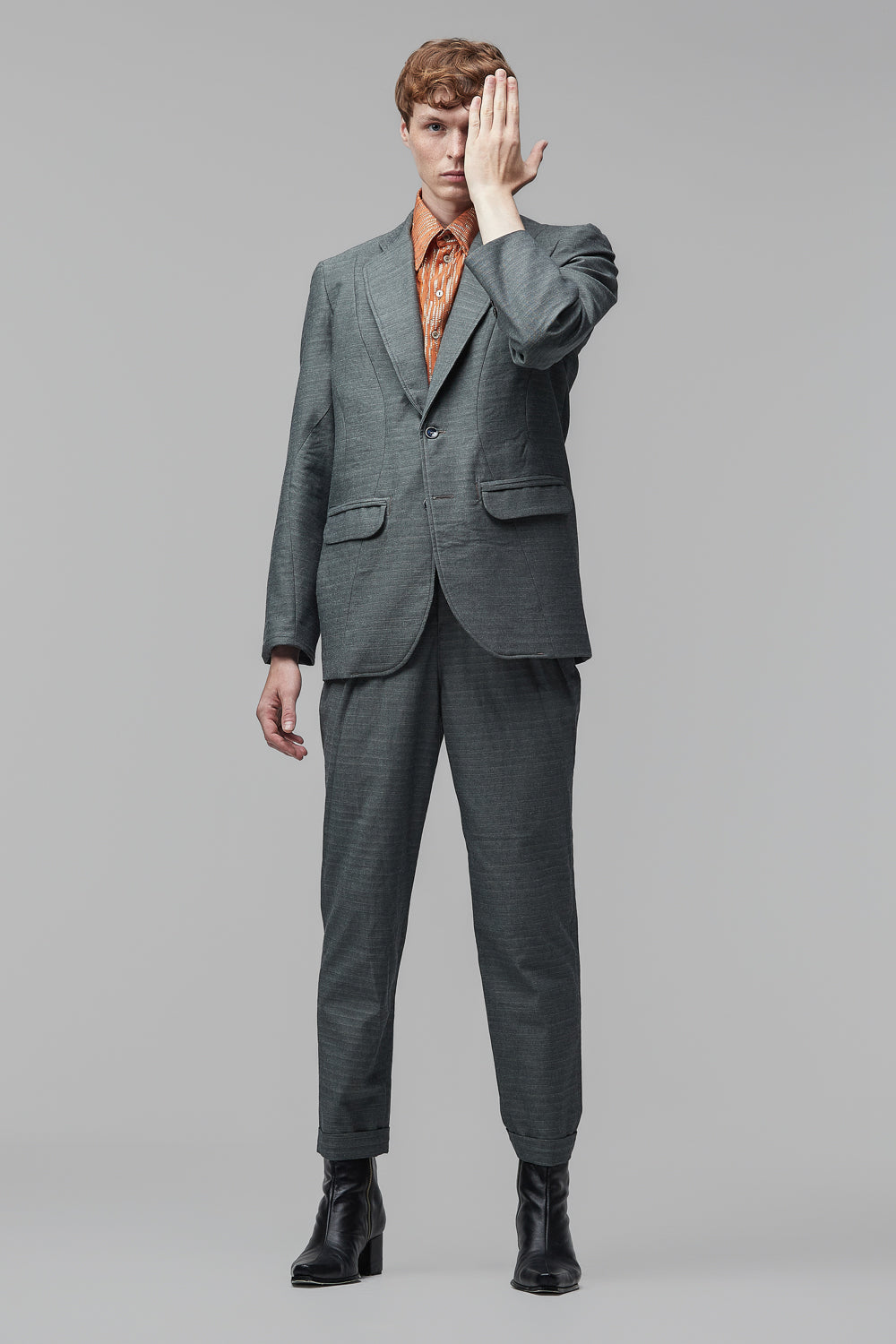 Blazer com Recortes Sinuosos - Verde Opaco