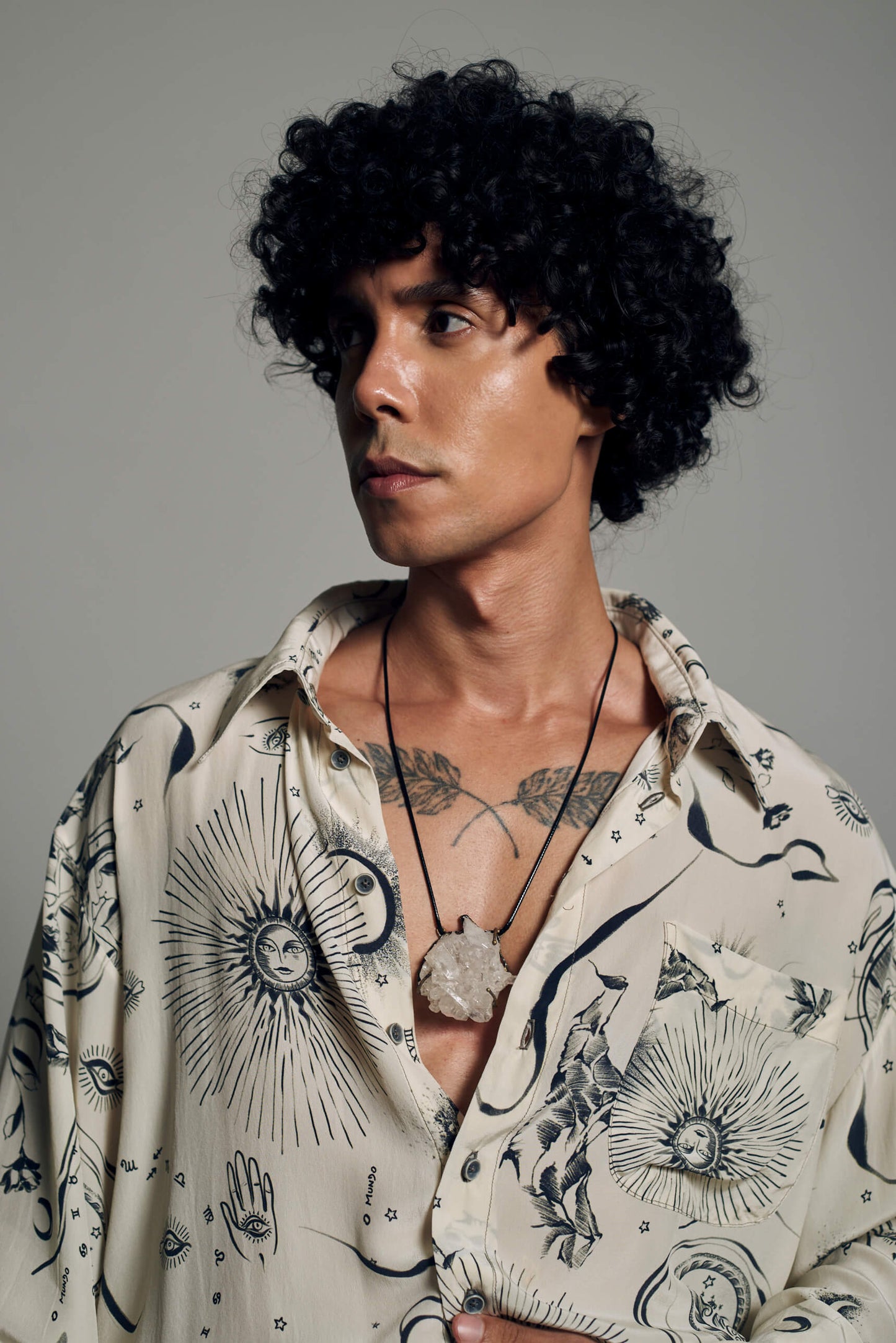 Camisa em Crepe de Chine Astros - Off e Chumbo