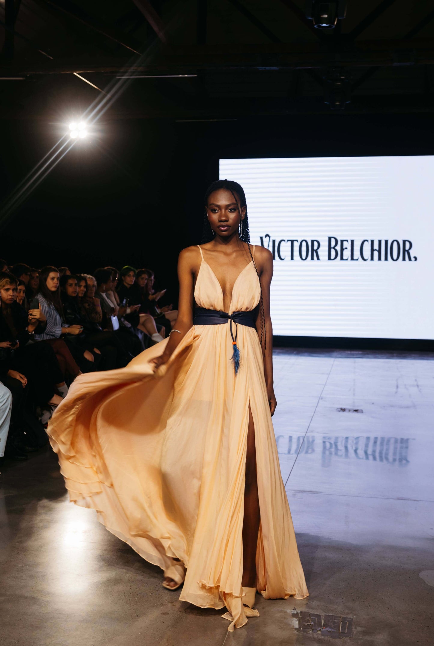 Vestido em Palha de Seda - Coral