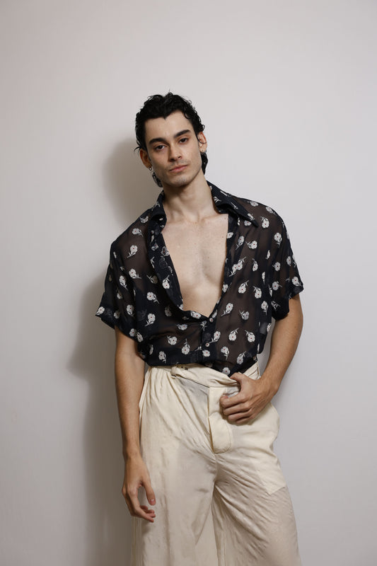 Camisa em Musseline Italiana Floral - Preto