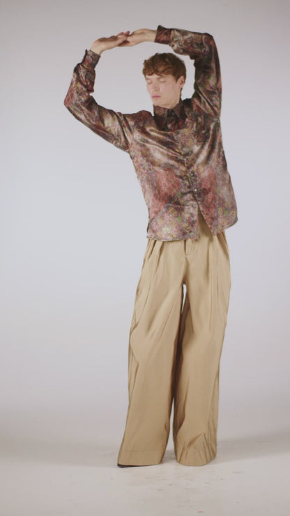 Camisa de Mangas Longas em Cetim de Seda Estampado com Vitrais Caleidoscópicos
