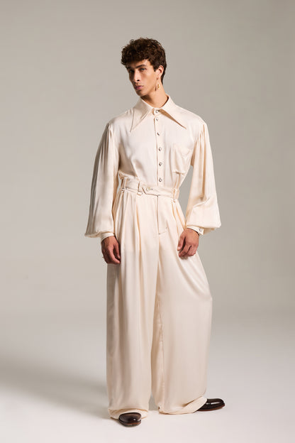 Calça Baggy de Alfaiataria em Cetim de Viscose Champagne Etéreo