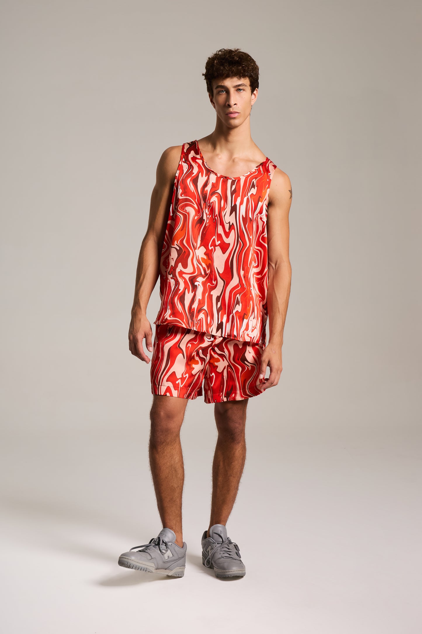 Regata de Seda estampada em Mármore Sanguíneo Pulsante