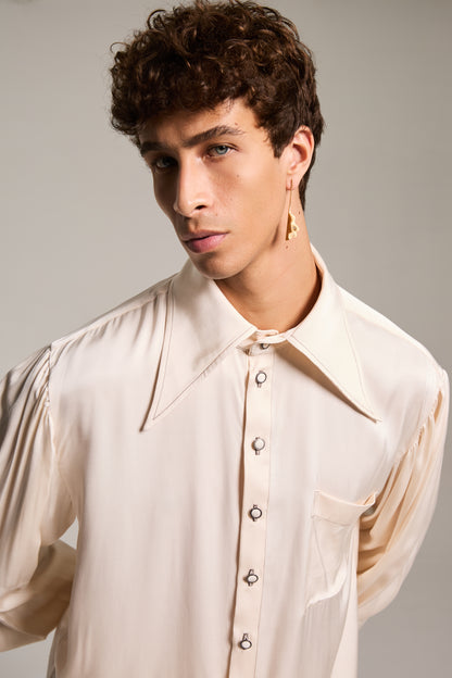 Camisa de Mangas Bufantes em Cetim de Viscose Champagne Etéreo