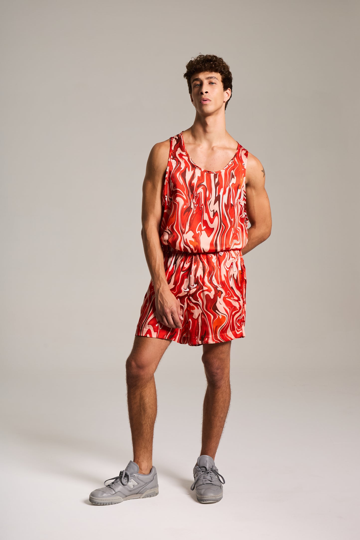 Regata de Seda estampada em Mármore Sanguíneo Pulsante